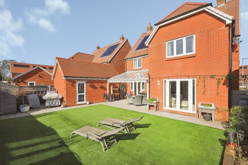 Additional image 22 of 4 bed detached house for saleCoach Barn Lane, Hailsham BN27
