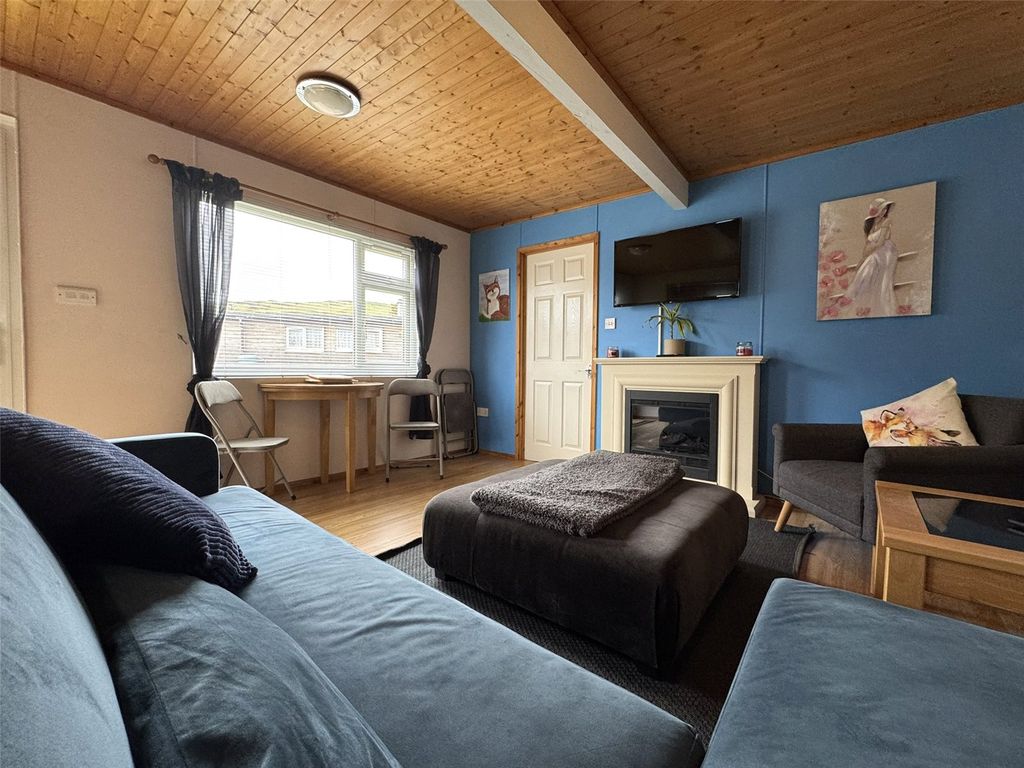 Property photo 3 of 12 Picture No. 05