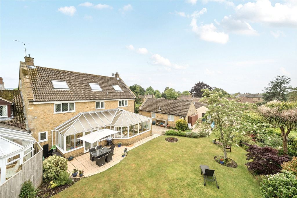 Property photo 2 of 24 Picture No. 80