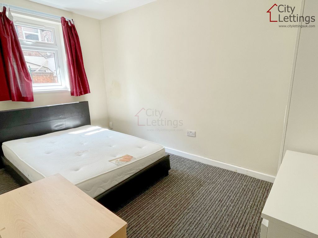 Property photo 3 of 6