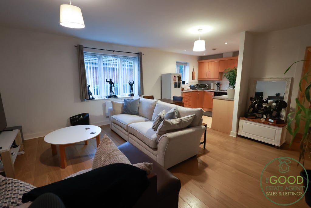 Property photo 2 of 14