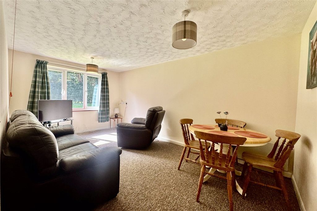 Property photo 2 of 8 Picture No. 04