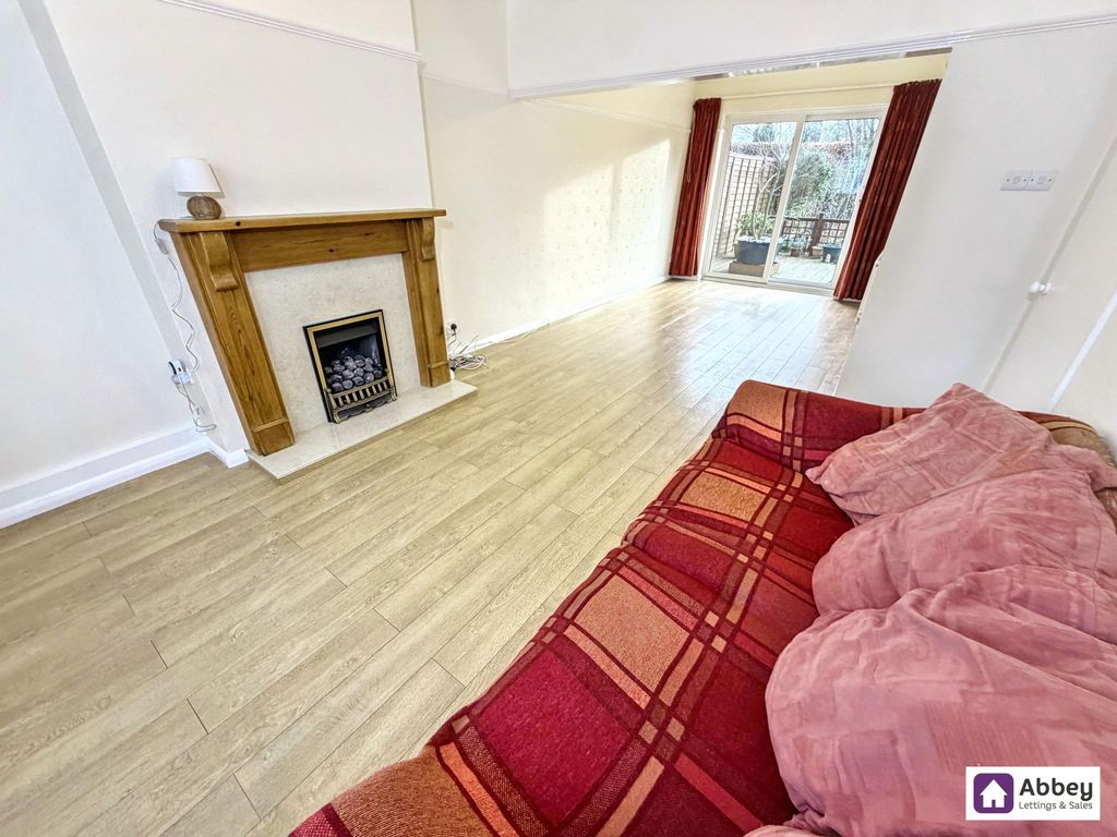 Property photo 2 of 16 Lounge/Diner