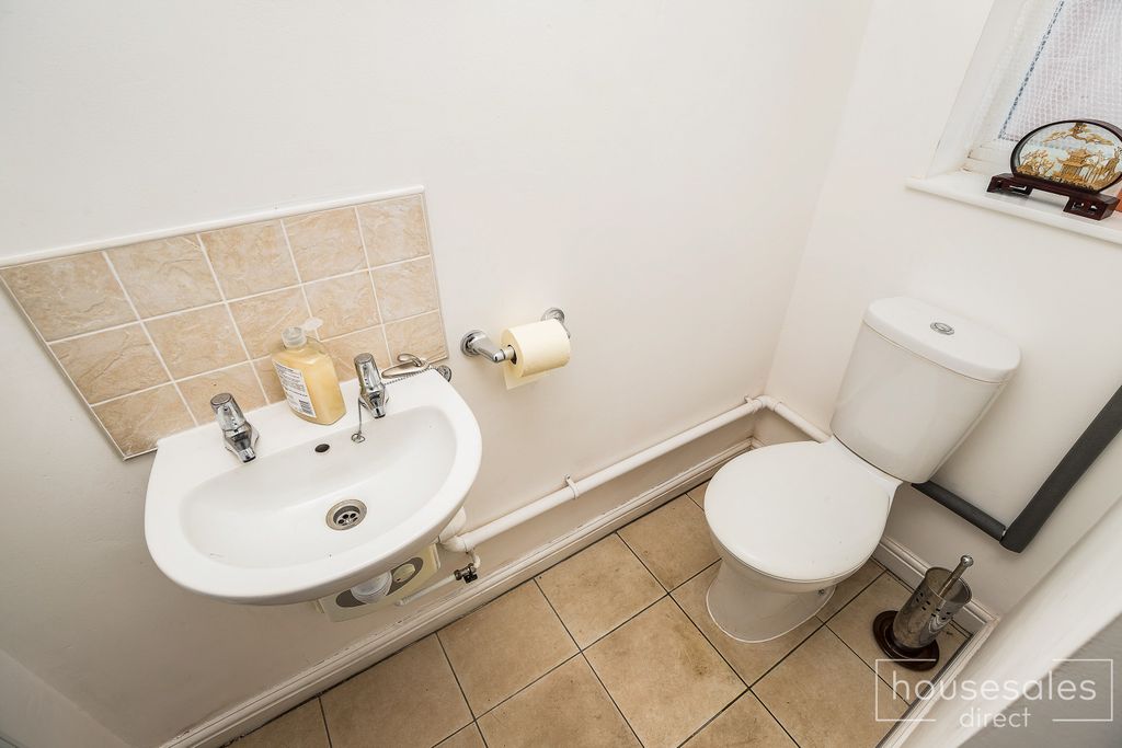 Property photo 2 of 14