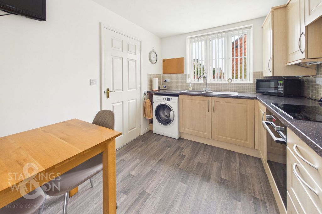 Property photo 3 of 18