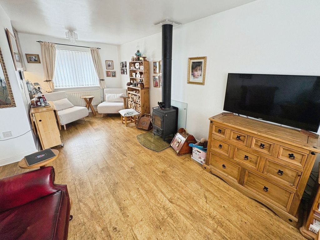 Property photo 3 of 21 Open Plan Living Room