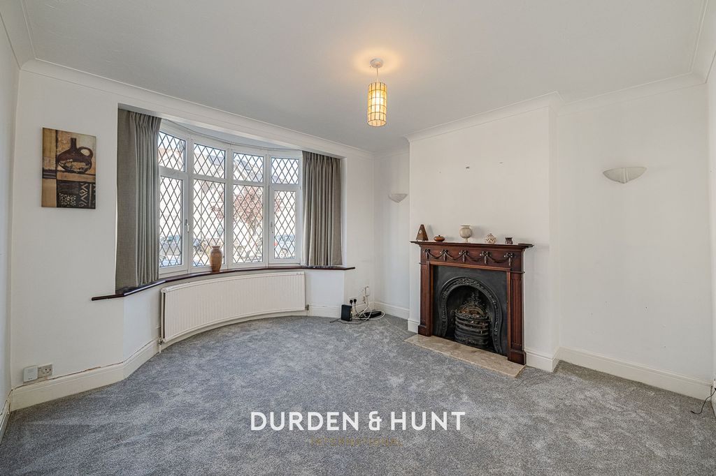 Property photo 2 of 23