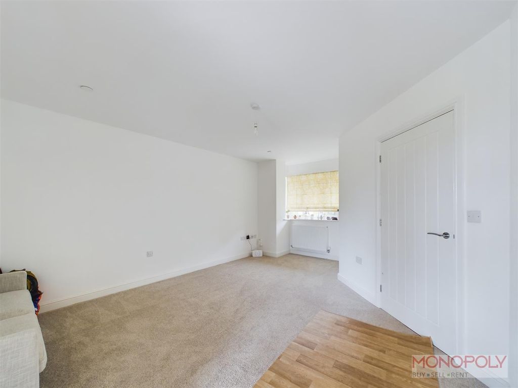 Property photo 3 of 17 Cam03815G0-Pr0108-Still011.Jpg