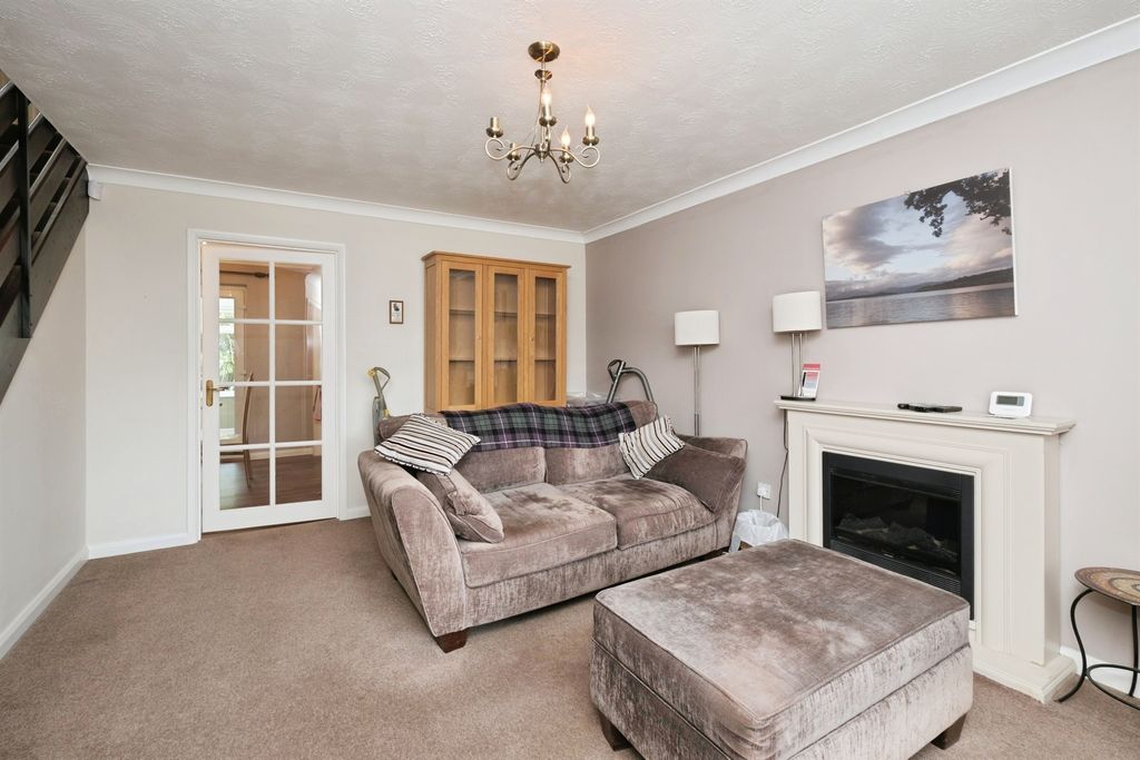 Property photo 3 of 17
