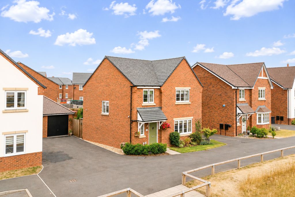 Property photo 1 of 35 F1