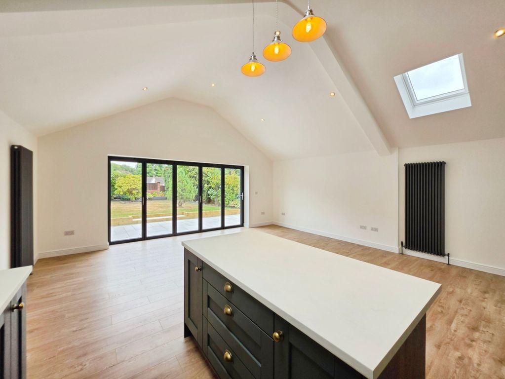 Property photo 3 of 28 Pbox-Img.Jpg