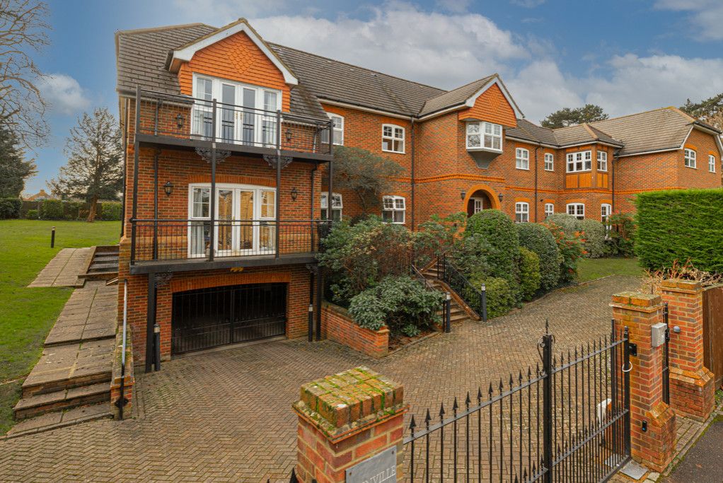 Property photo 1 of 13