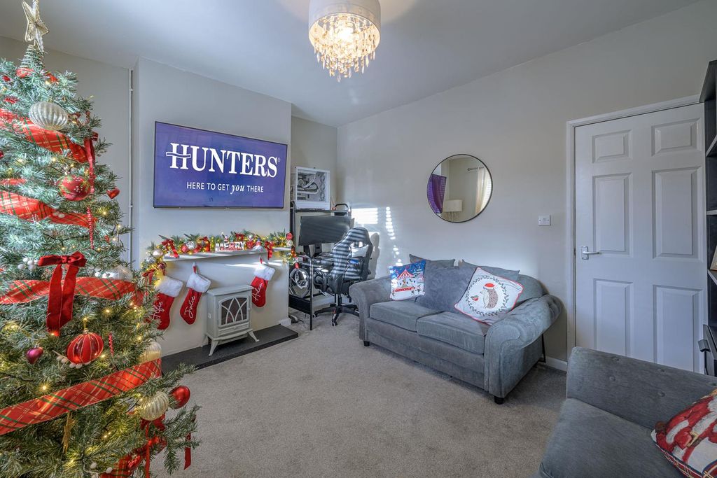 Property photo 2 of 17