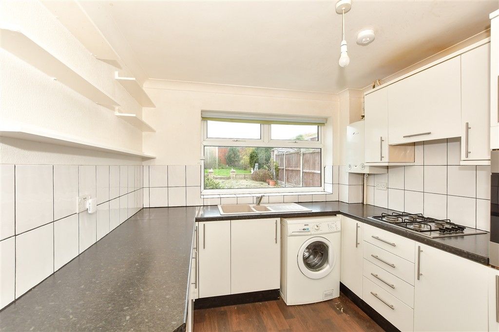 Property photo 3 of 15 Kitchen