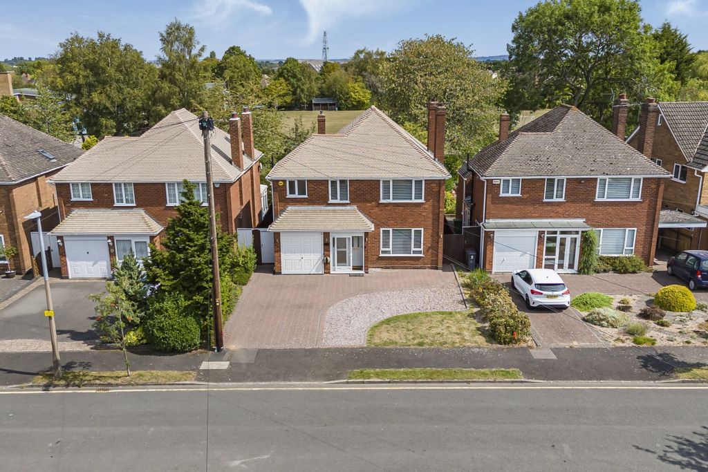 Property photo 1 of 31