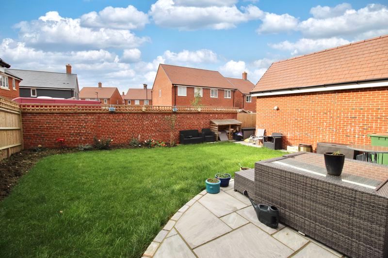 Property photo 3 of 14 Garden