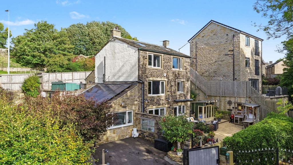 Property photo 1 of 45 Dji_0275