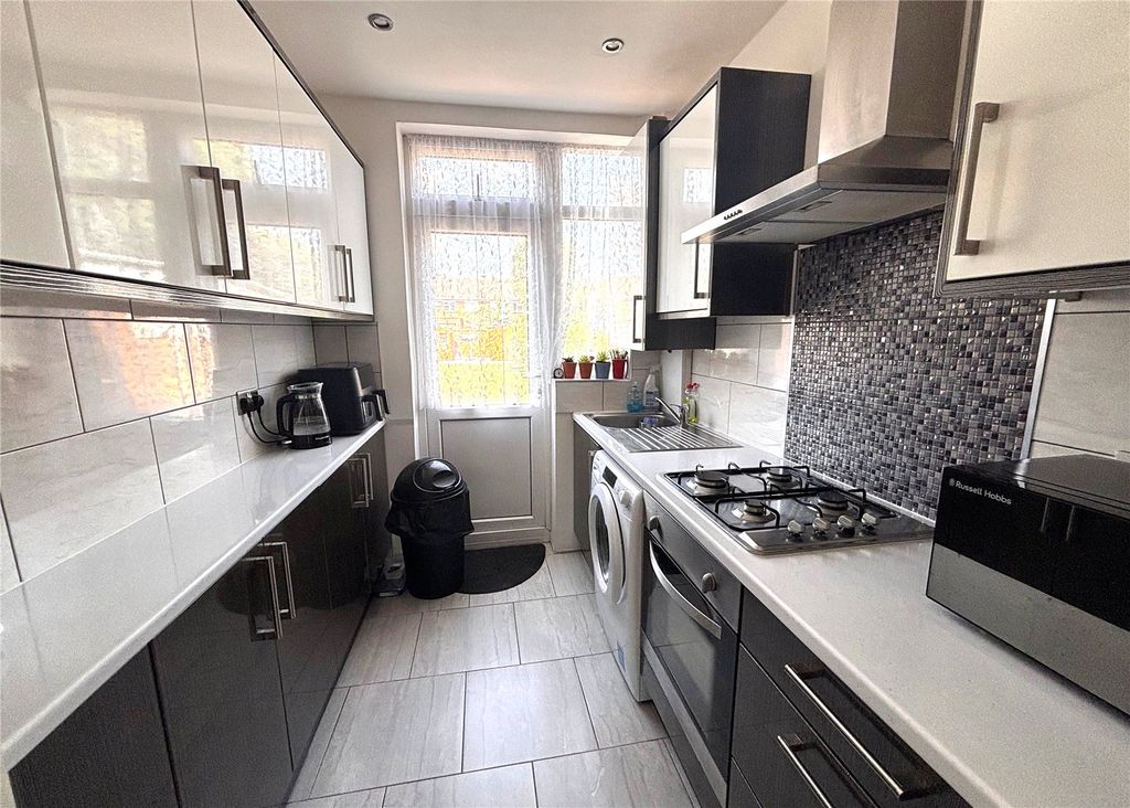 Property photo 2 of 12 Picture No. 06