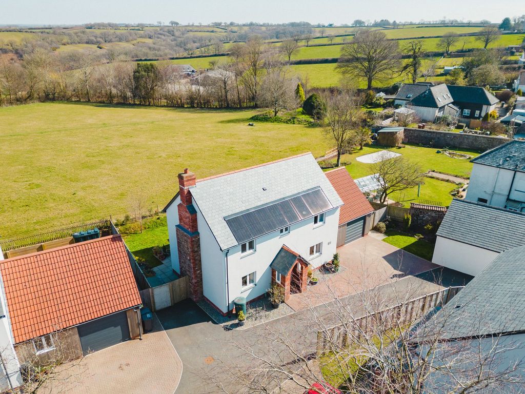 Property photo 1 of 33