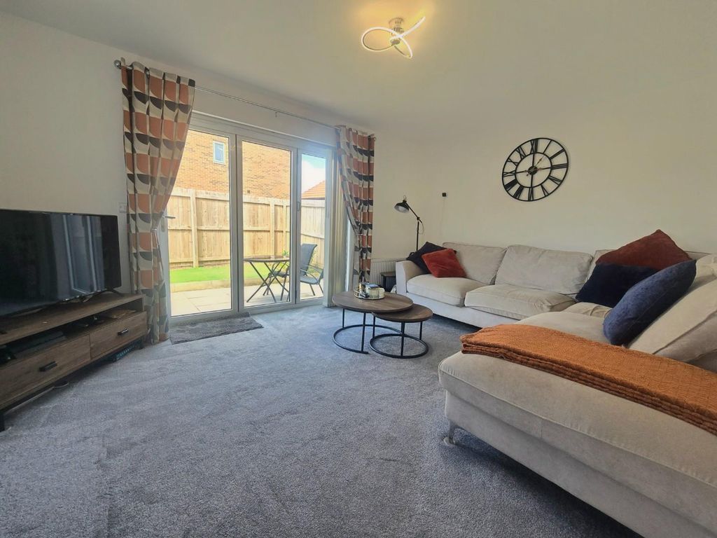 Property photo 2 of 16 Living