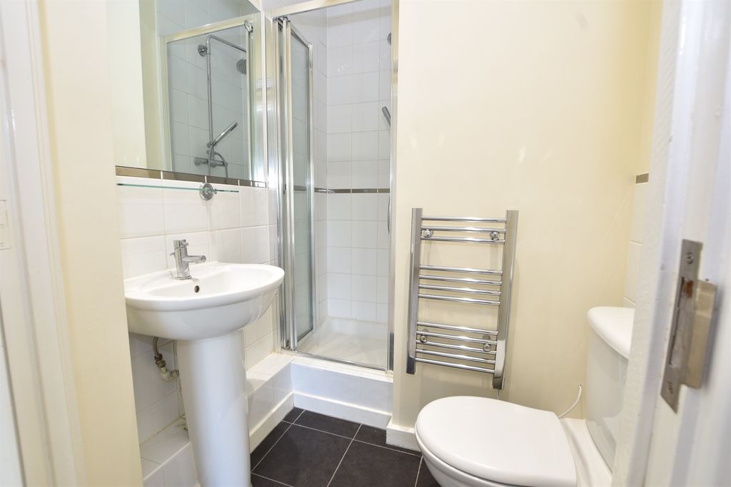 Additional image 8 of 2 bed flat for saleStanbridge Road, Leighton Buzzard LU7