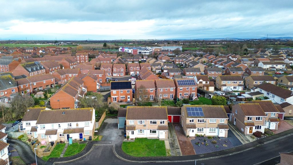 Property photo 1 of 19 4879290