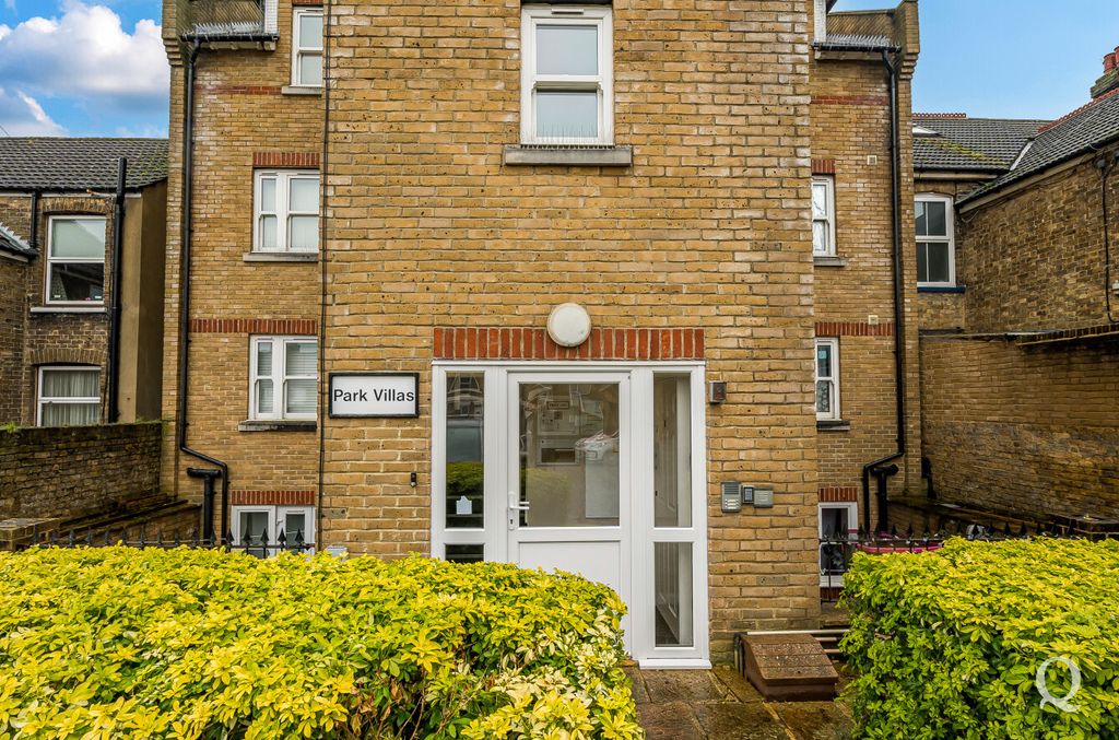 Property photo 1 of 15 37226189-0d2B-463...