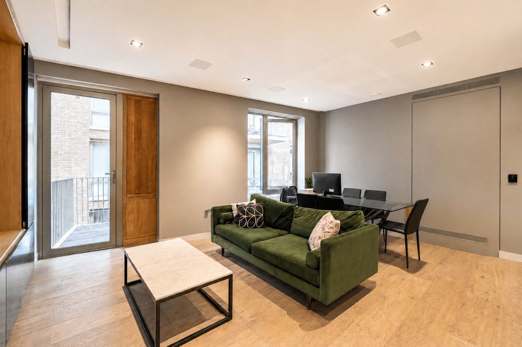 Property photo 1 of 9 Reception Room