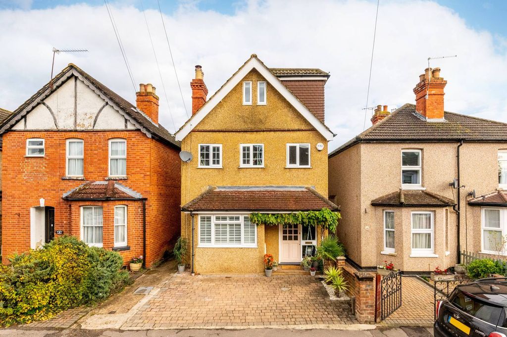 Property photo 2 of 17