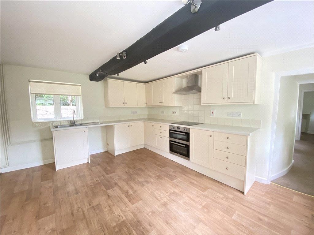 Property photo 2 of 12 Kitchen