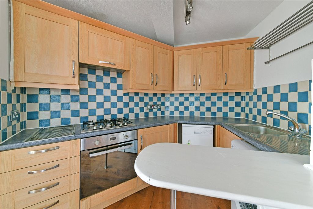 Property photo 3 of 9 Picture No. 06