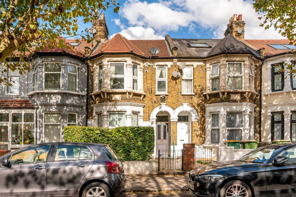 Property photo 2 of 19