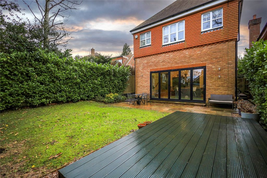 Property photo 2 of 28 Picture No. 30