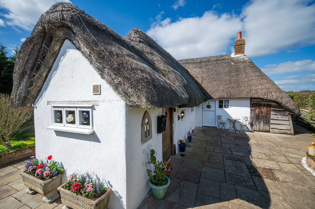 Additional image 4 of 2 bed cottage for saleBishopsland Lane, Dunsden RG4