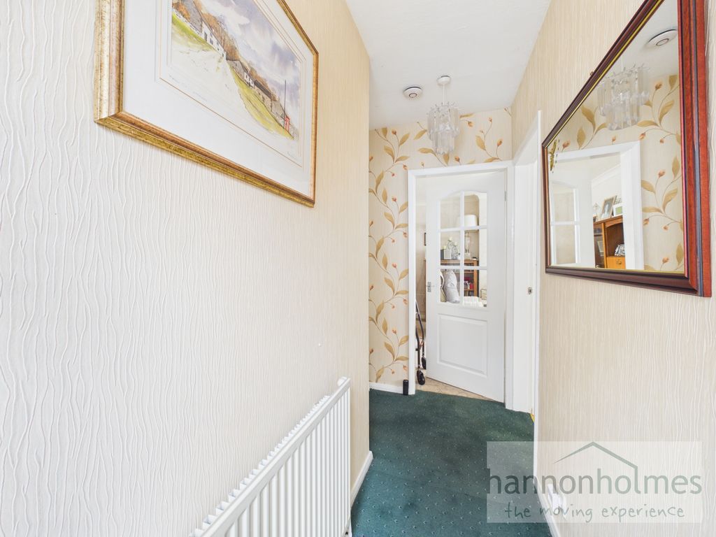 Property photo 3 of 19 Cam05283G0-Pr0227-Still017