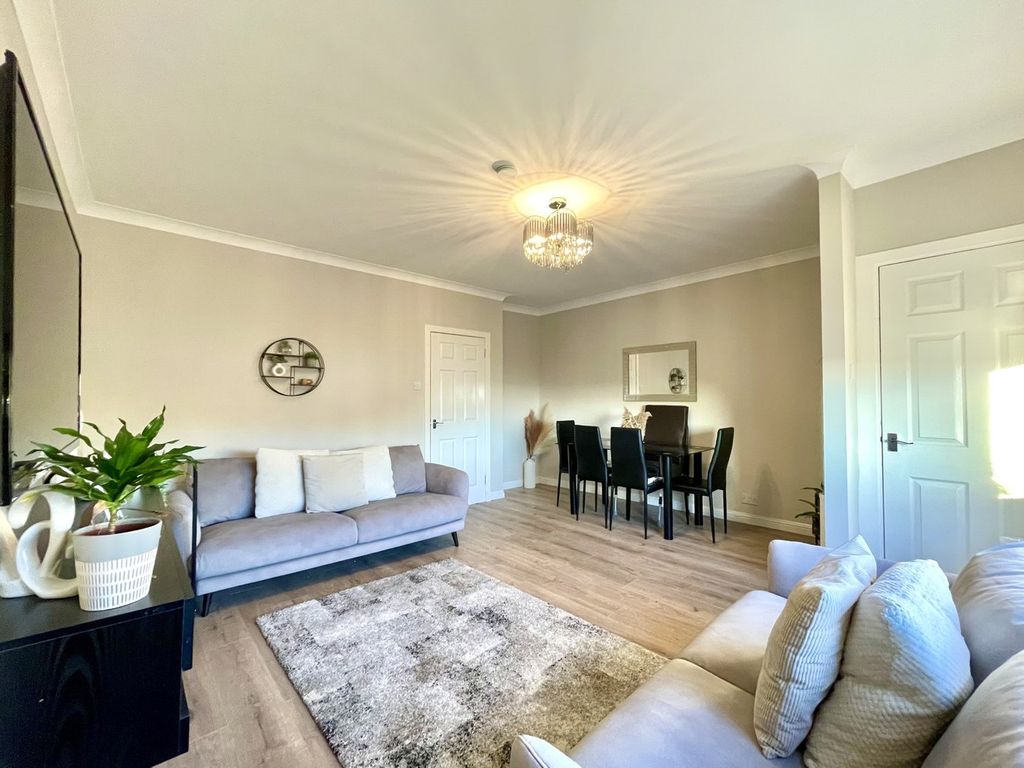 Property photo 3 of 24