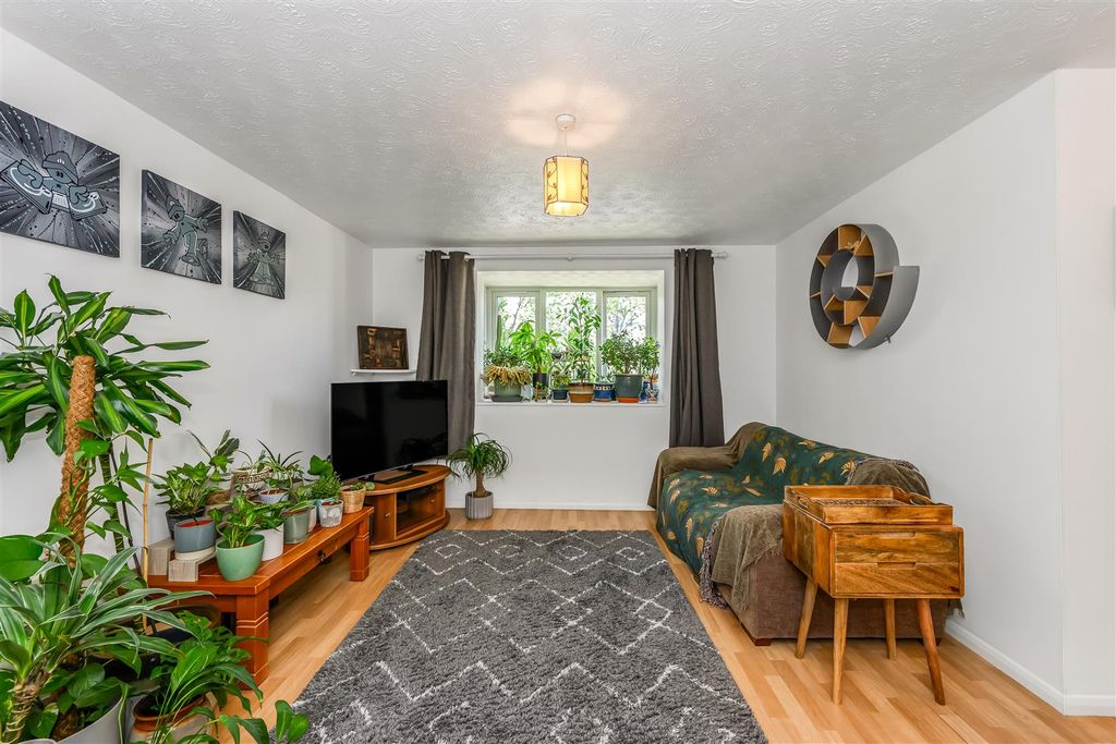 Property photo 3 of 22