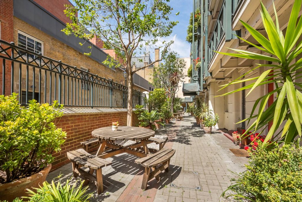 Property photo 3 of 19