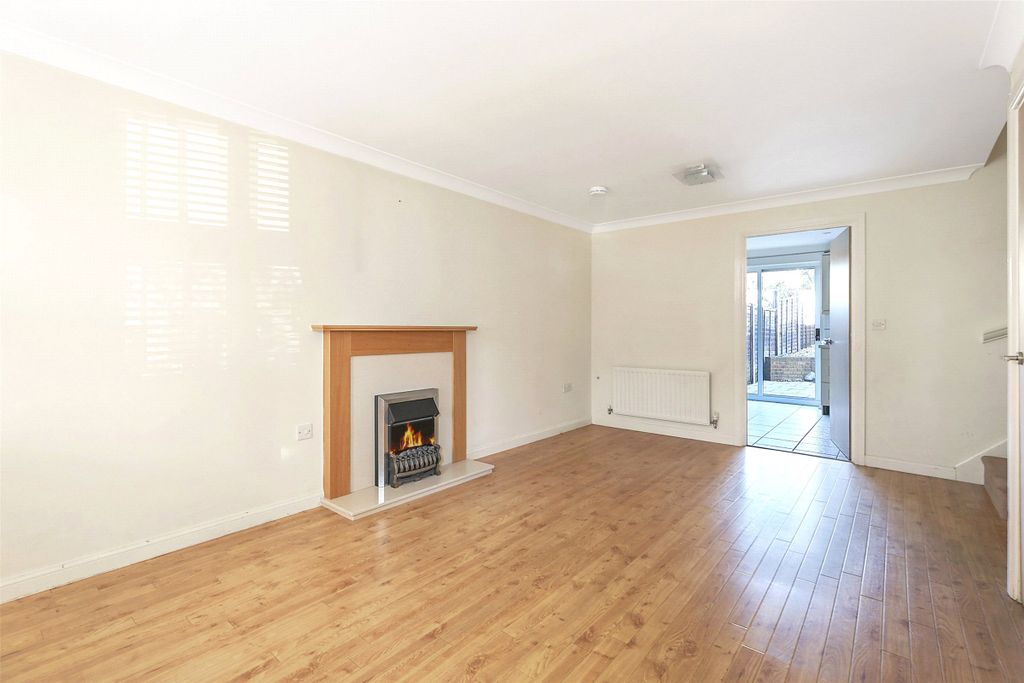 Property photo 2 of 12 Picture No. 03
