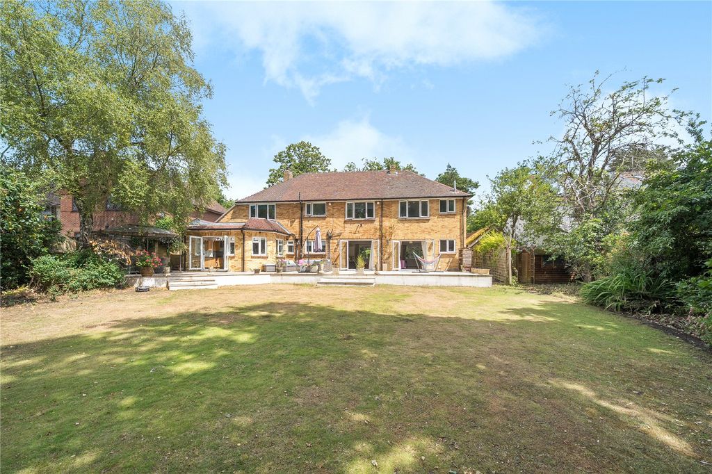 Property photo 2 of 27 Picture No. 10