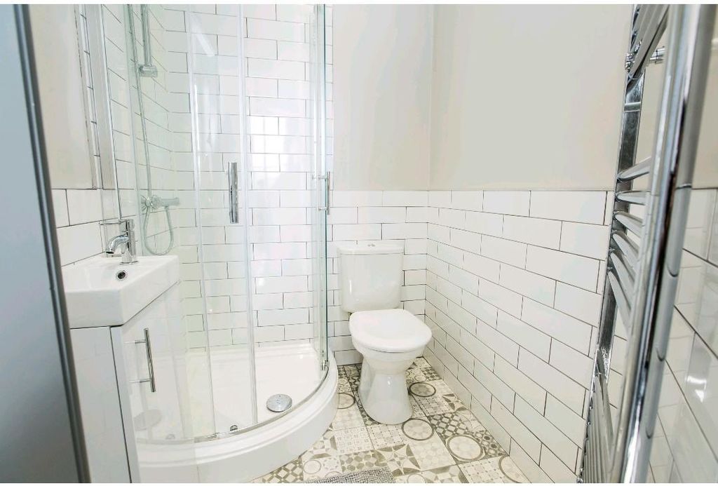 Property photo 2 of 4 Room 2 En-Suite