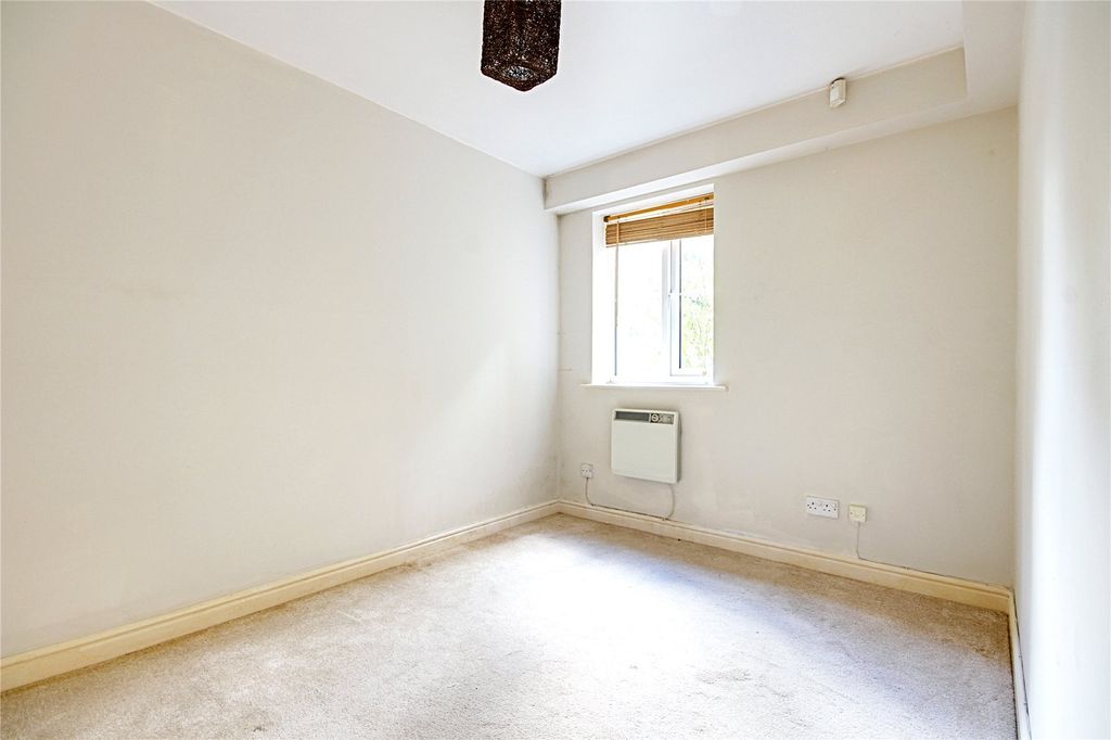 Property photo 3 of 9 Picture No. 11
