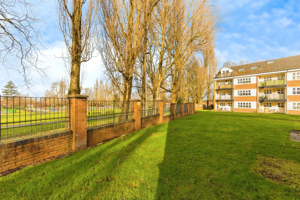 Property photo 1 of 14 Photography