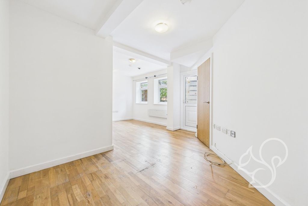 Property photo 2 of 6 Cam01254G0-Pr0337-Still001.Jpg