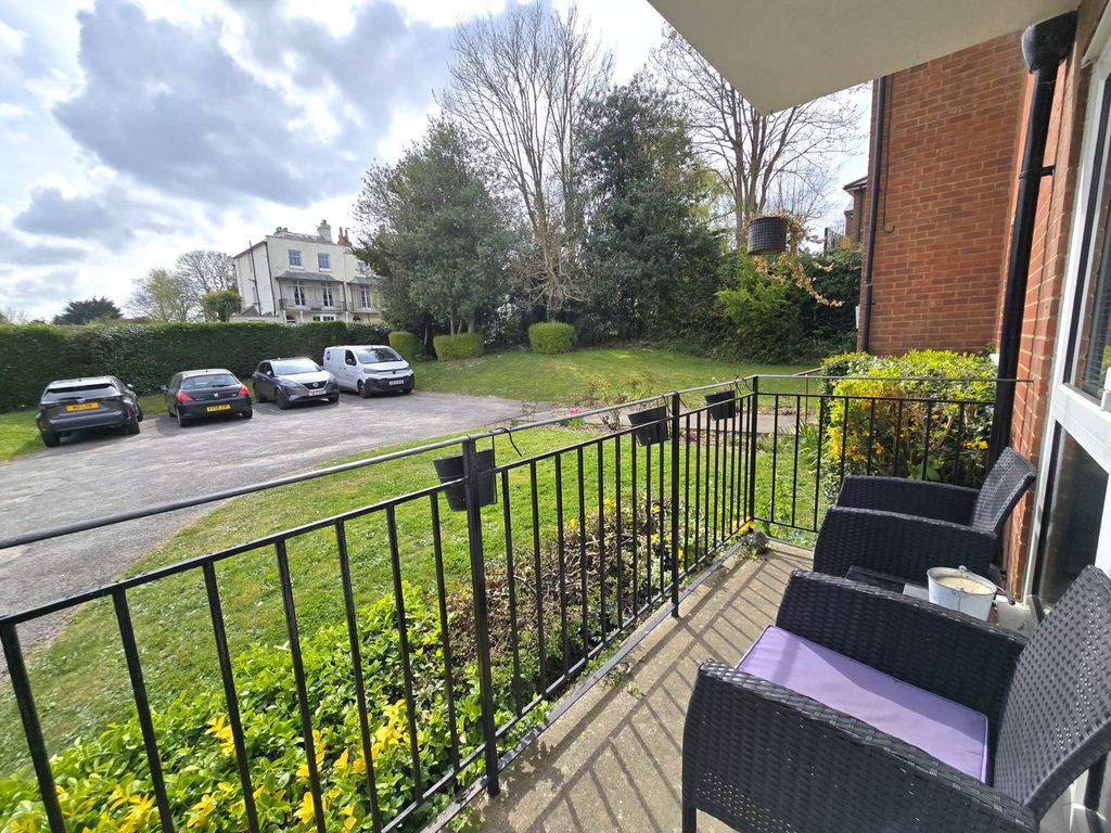Property photo 2 of 13