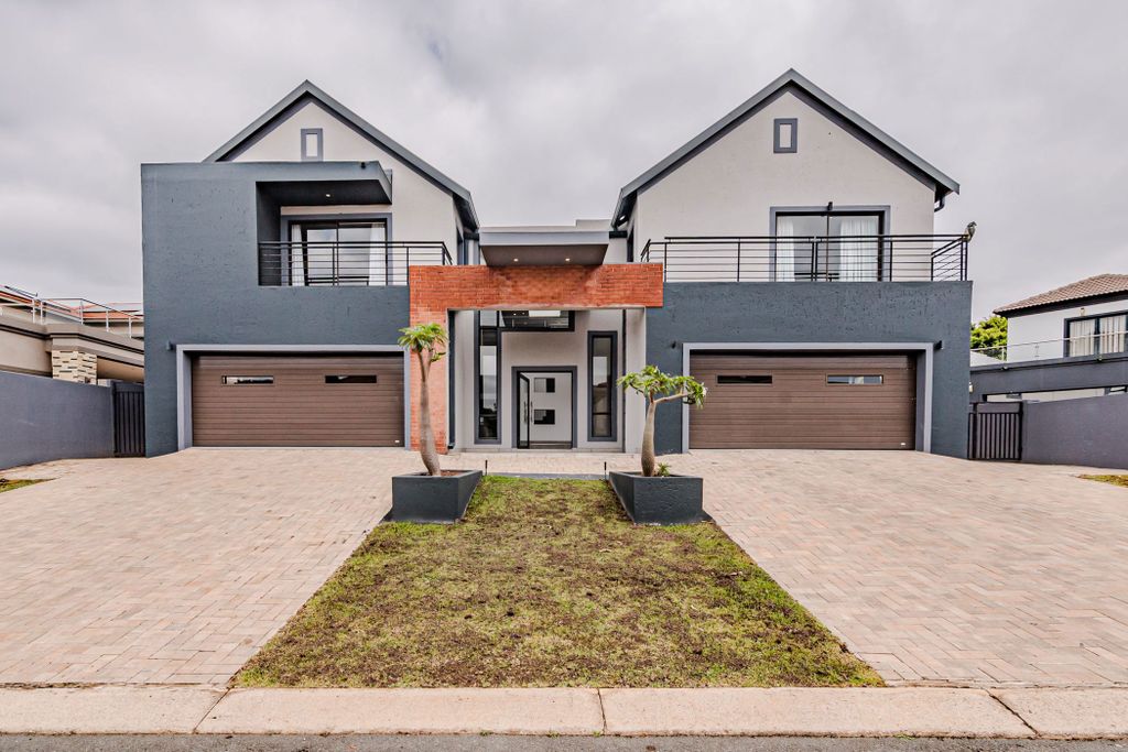 Property photo 1 of 72 Cn1718680