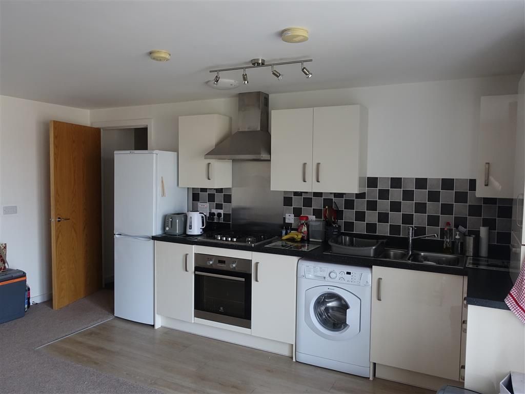 Property photo 1 of 9 Kitchen