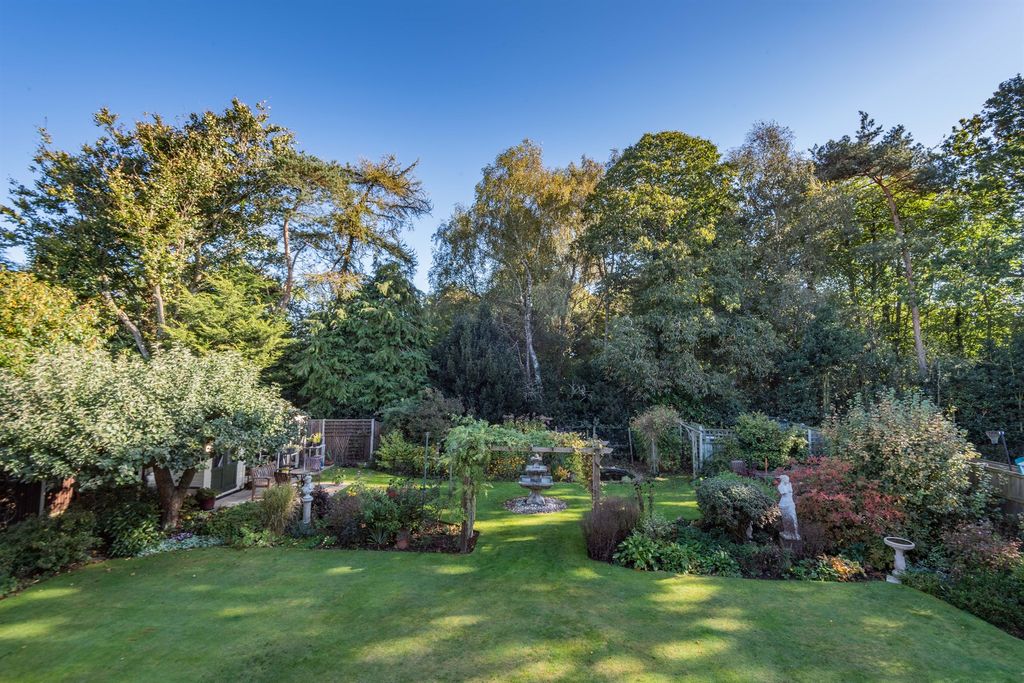 Property photo 3 of 23