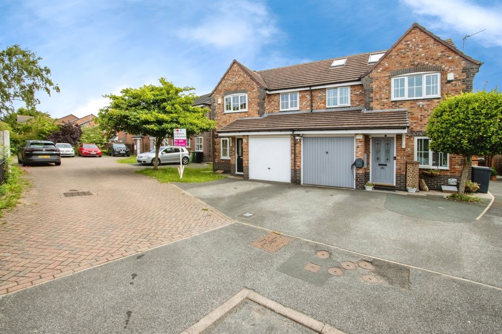 Property photo 2 of 17