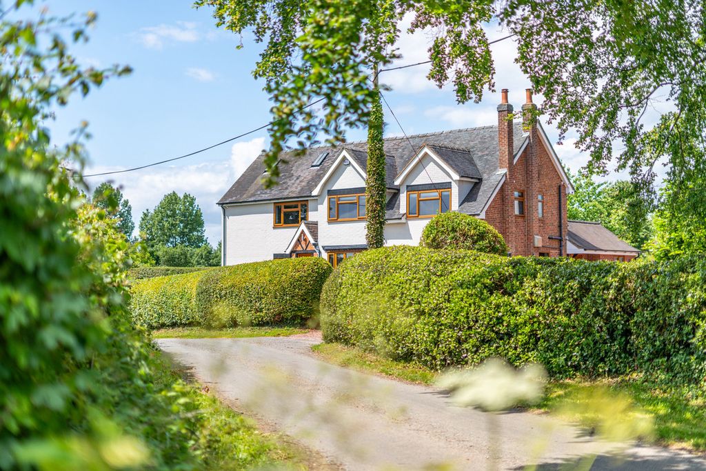 Property photo 1 of 50